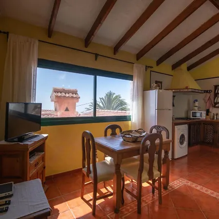 Acogedora Con Vistas Al Mar Y Bbq Isora
